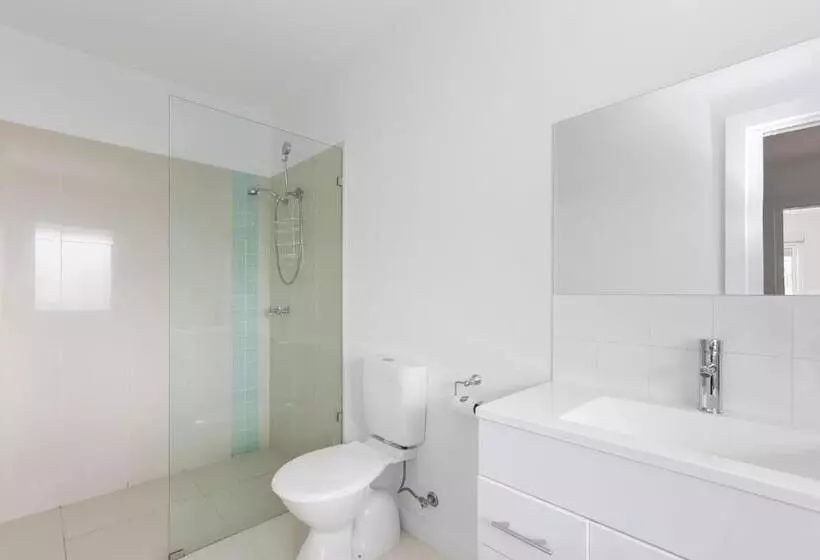 Seaview Apollo Escape