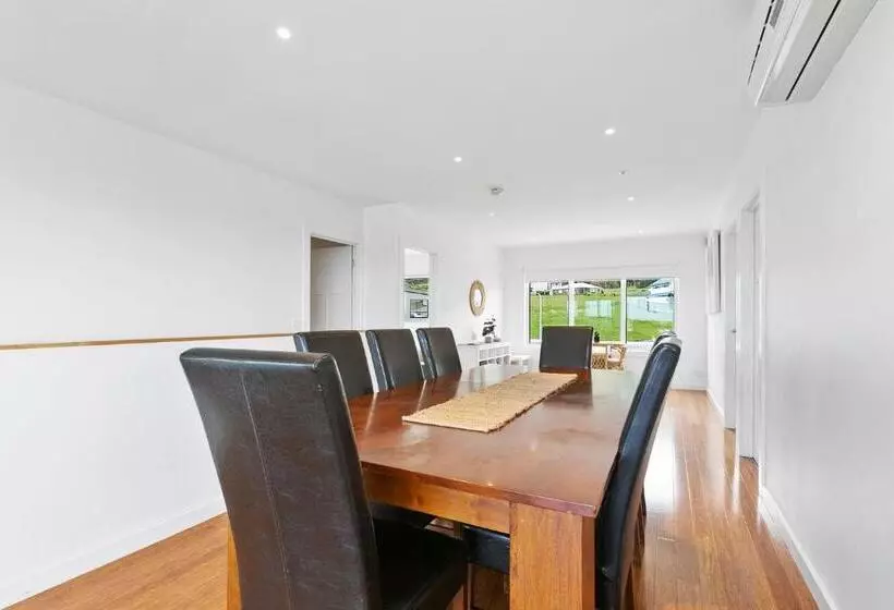 Seaview Apollo Escape