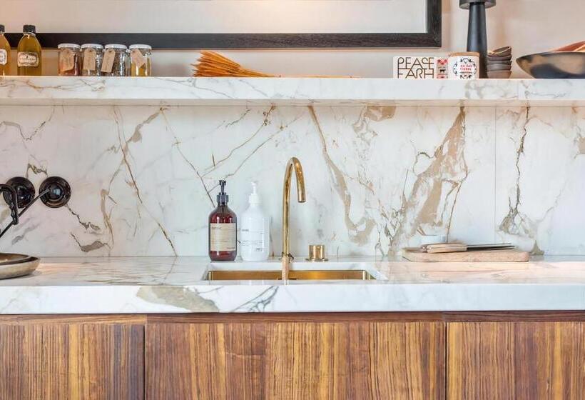 The Rooftop Suite Luxueuze Bohemian Penthouse