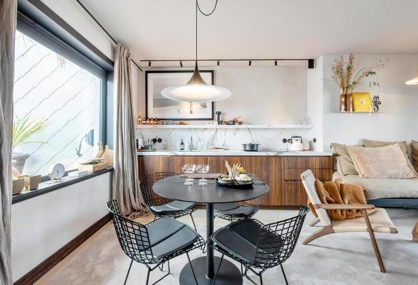 The Rooftop Suite Luxueuze Bohemian Penthouse