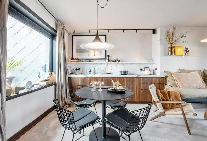 The Rooftop Suite Luxueuze Bohemian Penthouse