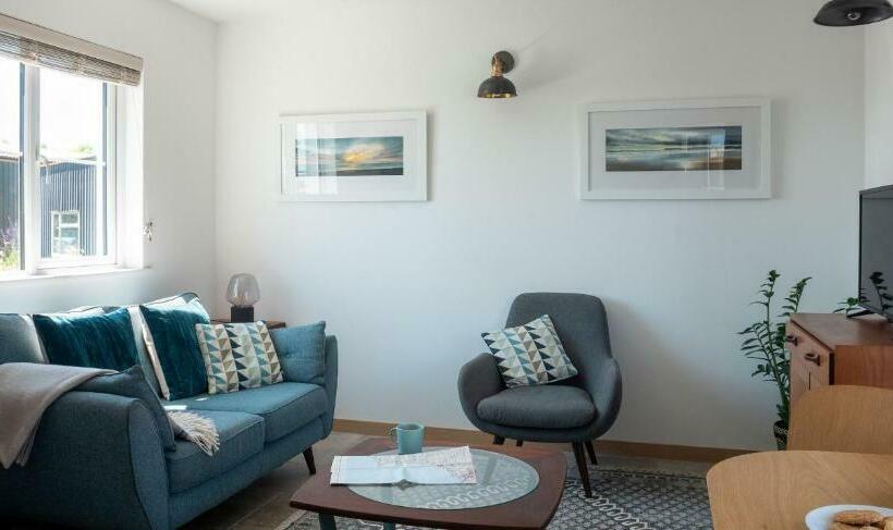 Furlong Cottage @ Higher Stancombe Farm