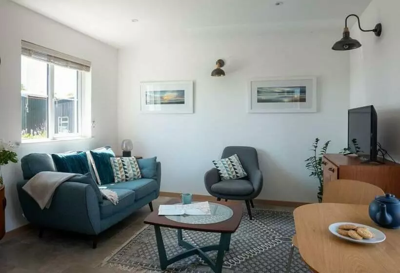 Furlong Cottage @ Higher Stancombe Farm