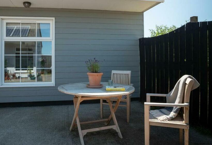 Furlong Cottage @ Higher Stancombe Farm