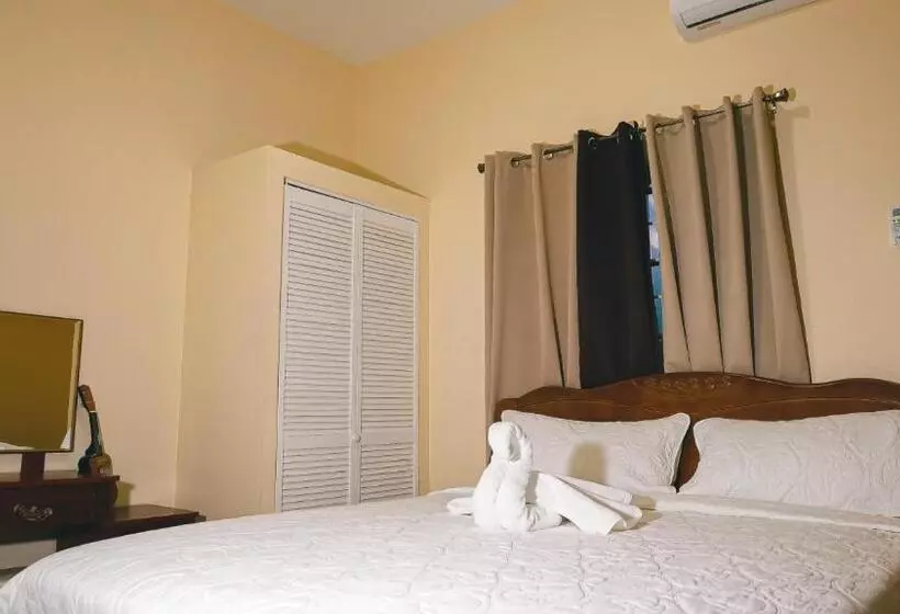 Aamiaismajoitus (B&B) Incognito Reggae Rooms