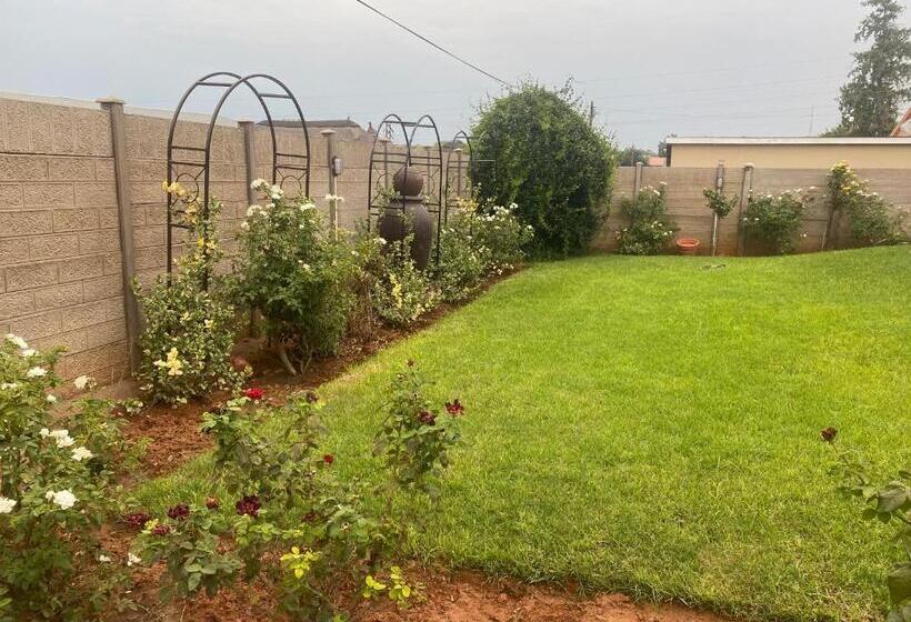 Black Diamond B&b Guesthouse