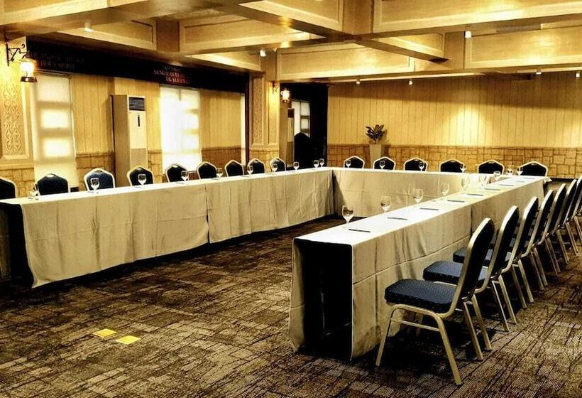 בית מלון כפרי Cebu Quincentennial