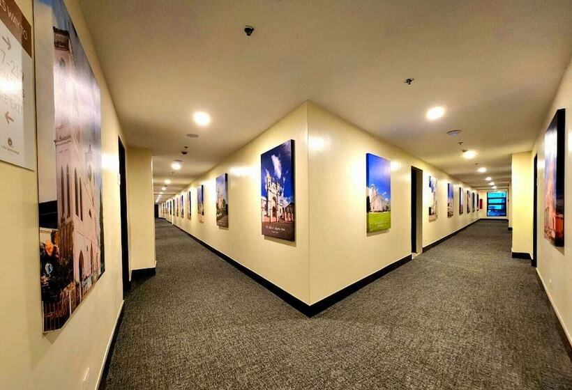 בית מלון כפרי Cebu Quincentennial