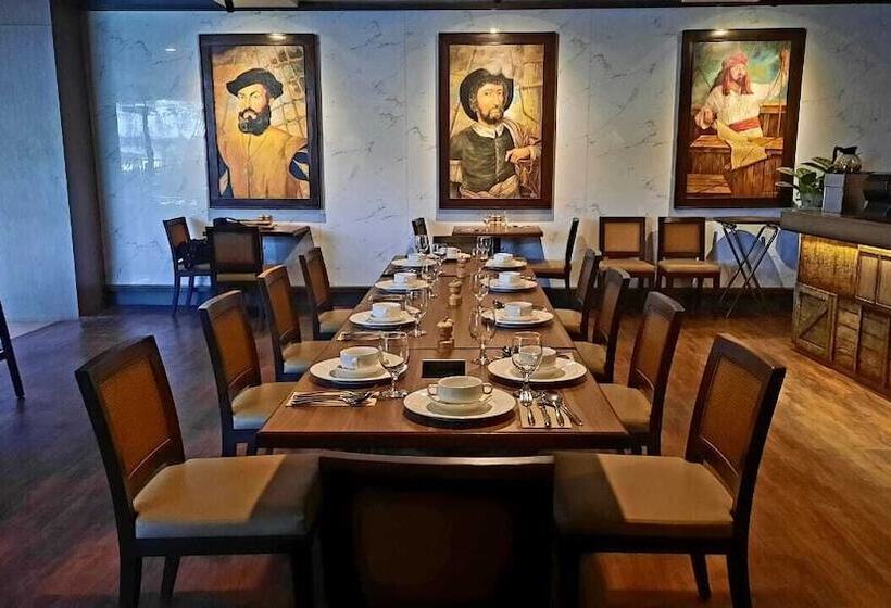 בית מלון כפרי Cebu Quincentennial