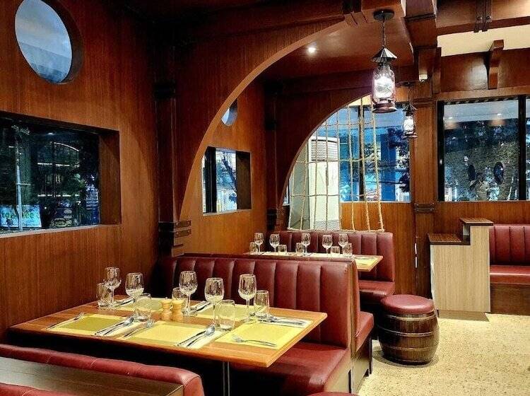 בית מלון כפרי Cebu Quincentennial