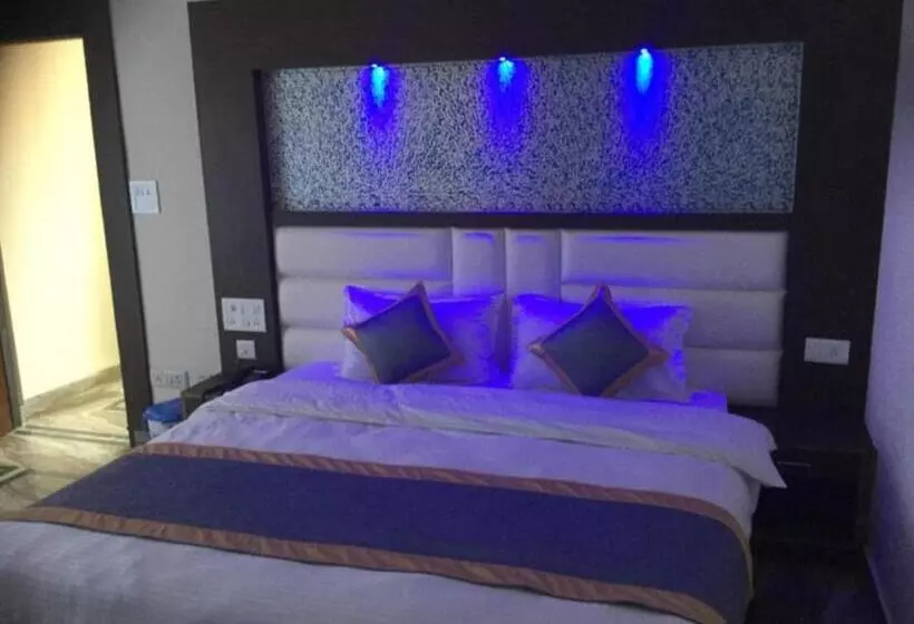 ホテル Goroomgo Kavyansh Villa Bhimtal Parking Facilities Excellent Homestay Feel Like Home