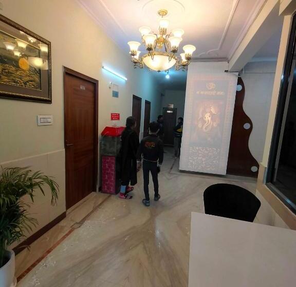 هتل Oyo 87926  New Imperial