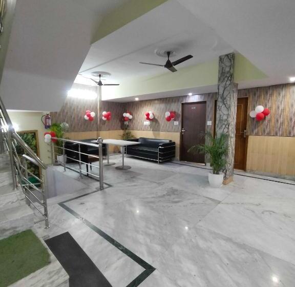 هتل Oyo 87926  New Imperial