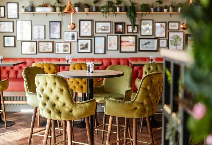 فندق Oyster House