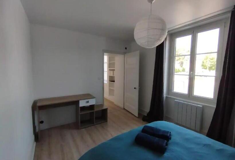 Les Glycines, Un Air De Campagne à La Ville