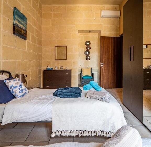 250 Yo Tal Bambinu Farmhouse