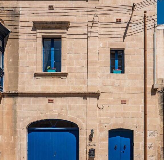 250 Yo Tal Bambinu Farmhouse