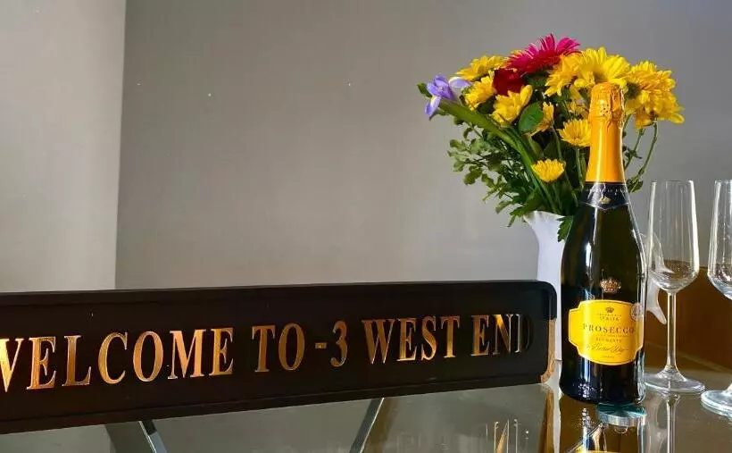 3 West End Boutique Apartment