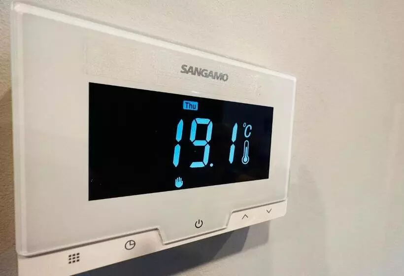 3 West End Boutique Apartment