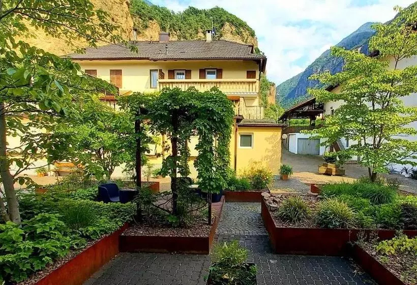 ベッドアンドブレックファースト Garni Grüner Baum