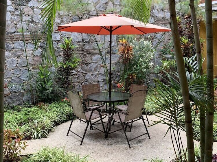 هتل Casona Del Conquistador