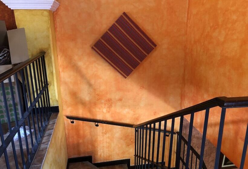 هتل Casona Del Conquistador