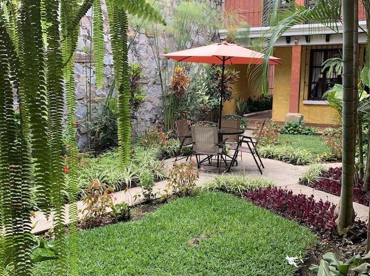 هتل Casona Del Conquistador