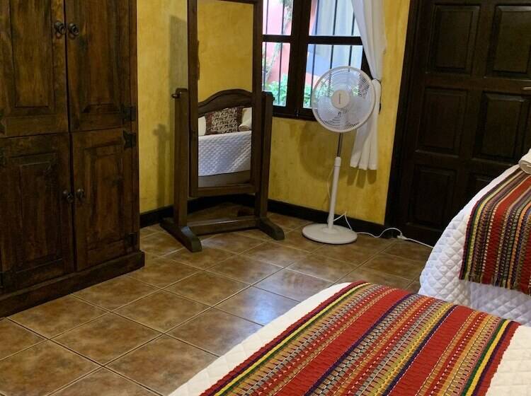 هتل Casona Del Conquistador