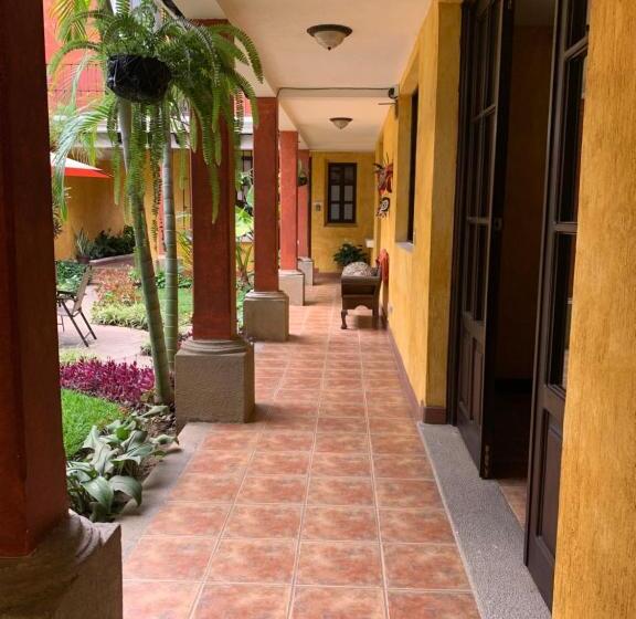 هتل Casona Del Conquistador