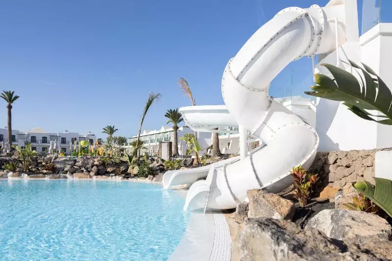 ホテル MYND Yaiza