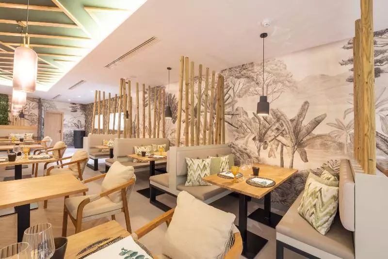 ホテル MYND Yaiza