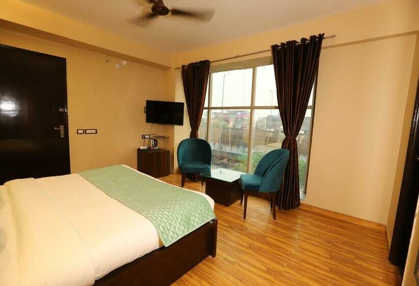 Hotel Palm Grand Naraina New Delhi Couple Friendly Local Ids Accepted