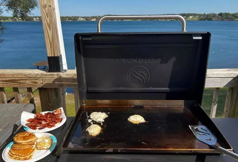 The Fifth Promise   A Cozy Lakehouse Retreat