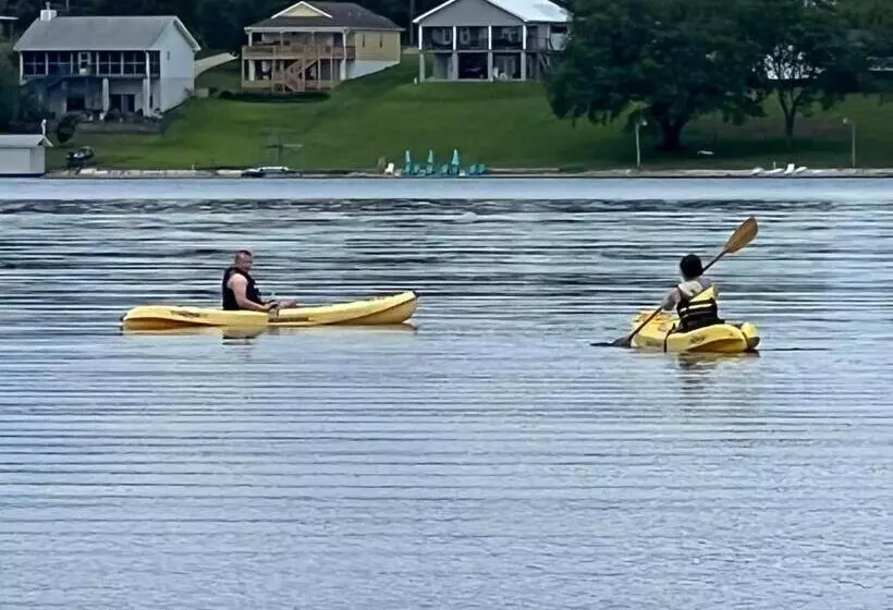 The Fifth Promise   A Cozy Lakehouse Retreat