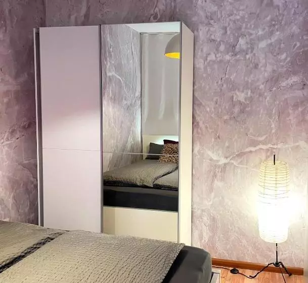 Viktor Apartment