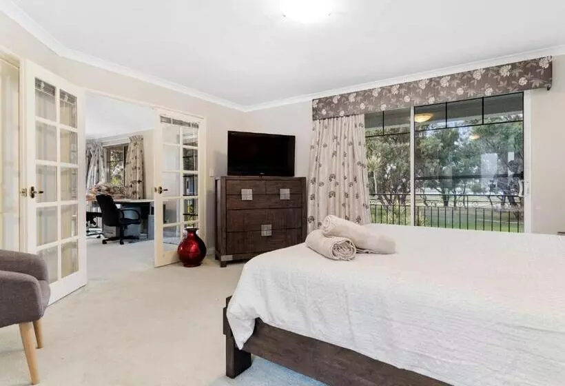 Aqua La Vista Mandurah