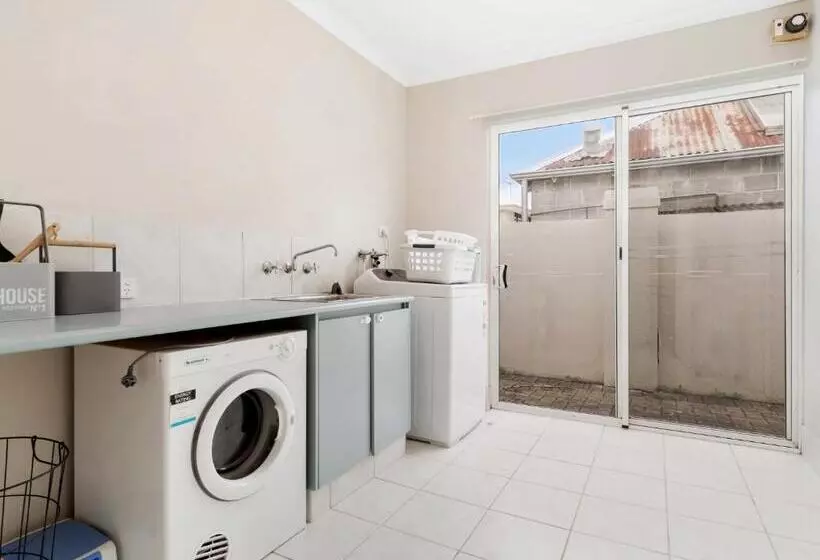 Aqua La Vista Mandurah