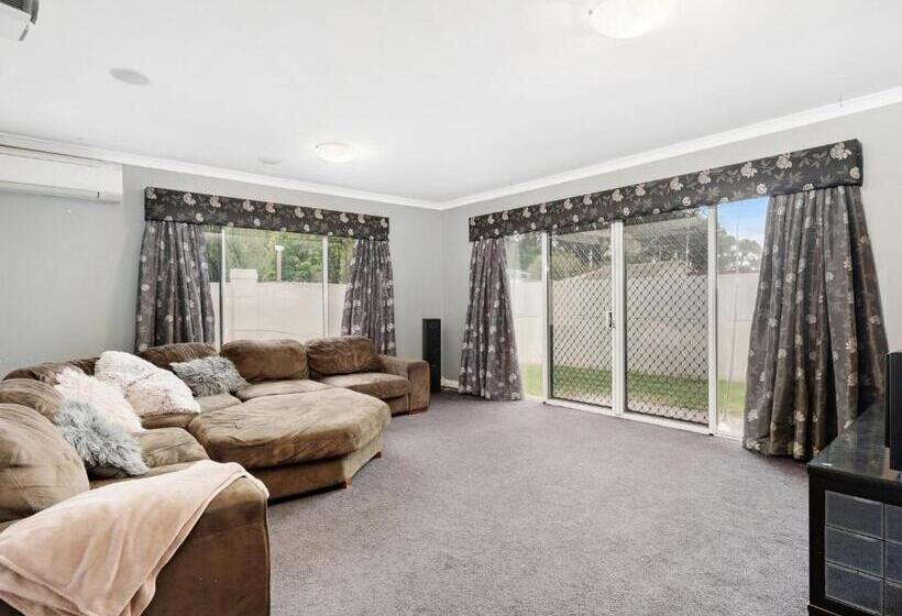 Aqua La Vista Mandurah