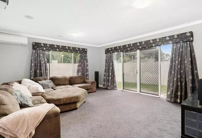 Aqua La Vista Mandurah