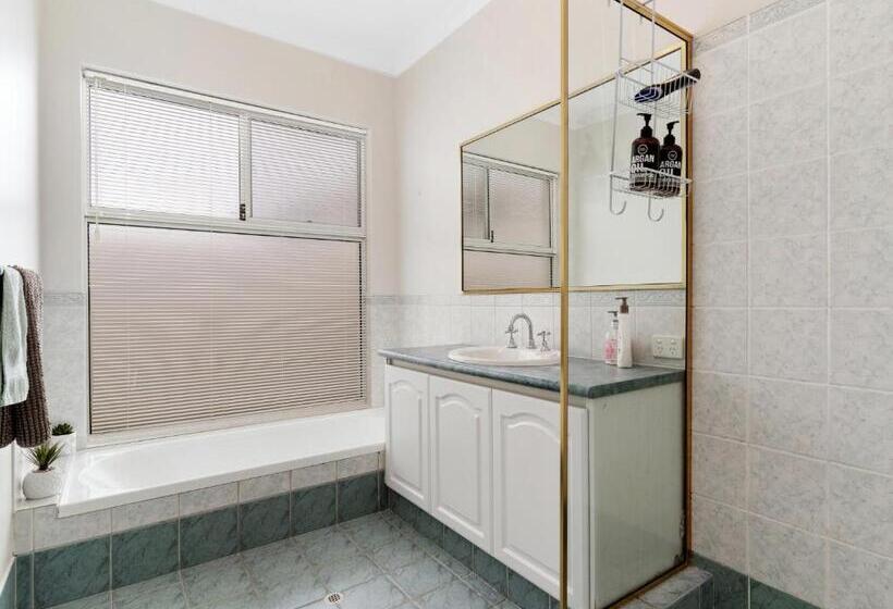 Aqua La Vista Mandurah