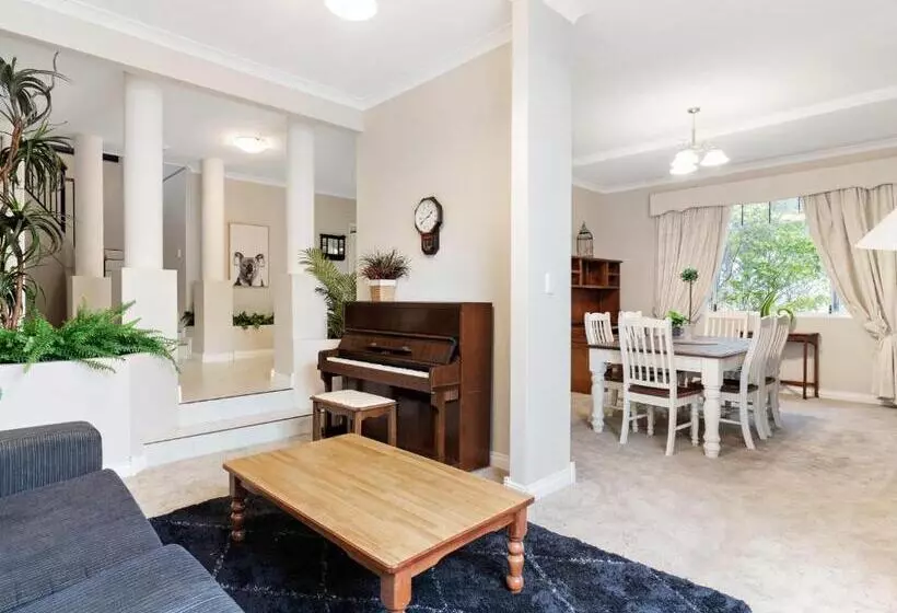 Aqua La Vista Mandurah