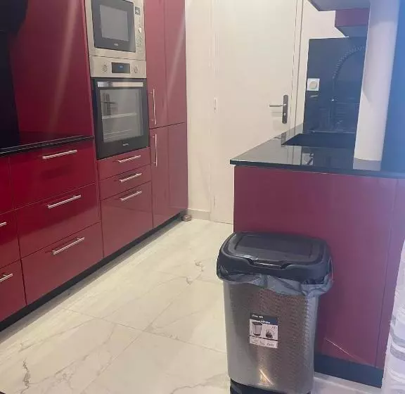 Calme, Emplacement Parfait, 15 Min Paris