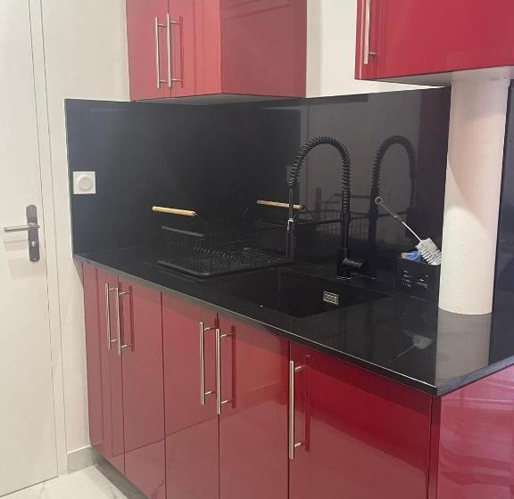 Calme, Emplacement Parfait, 15 Min Paris