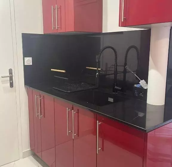 Calme, Emplacement Parfait, 15 Min Paris