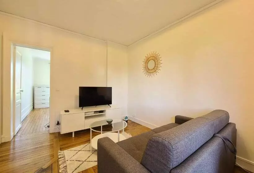 Calme, Emplacement Parfait, 15 Min Paris