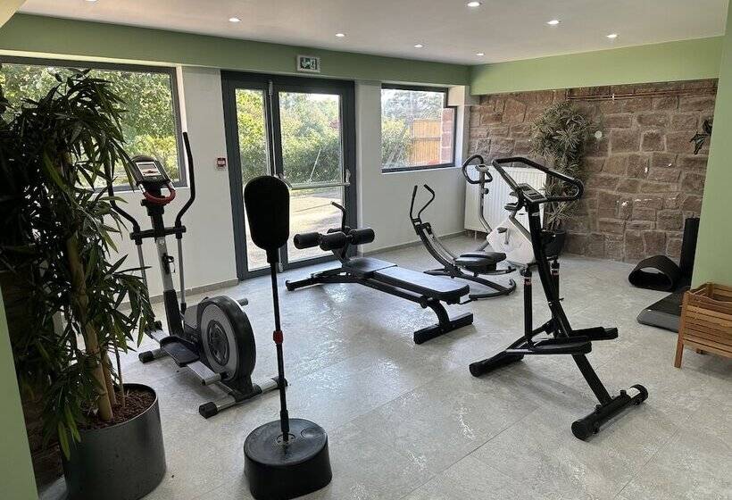 Hotel Hôtel Parc Les Cigognes   Albé