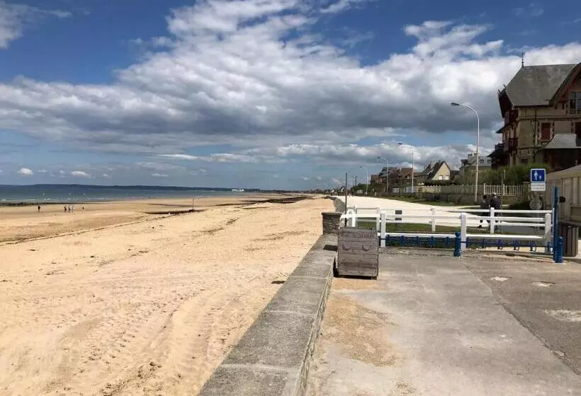 La Maison Des Phares