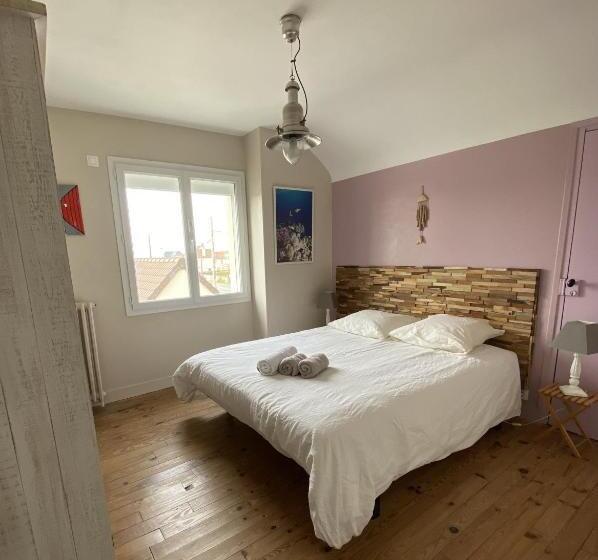 La Maison Des Phares