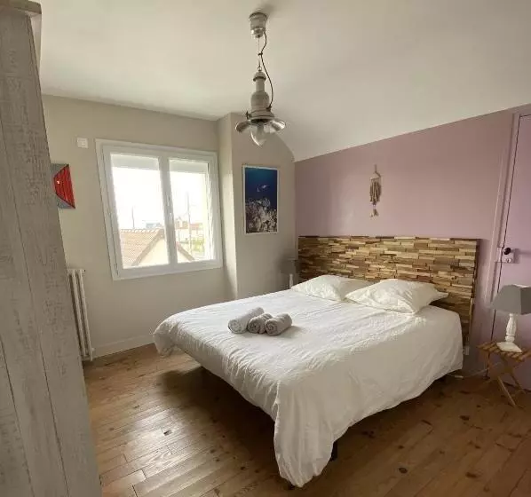 La Maison Des Phares