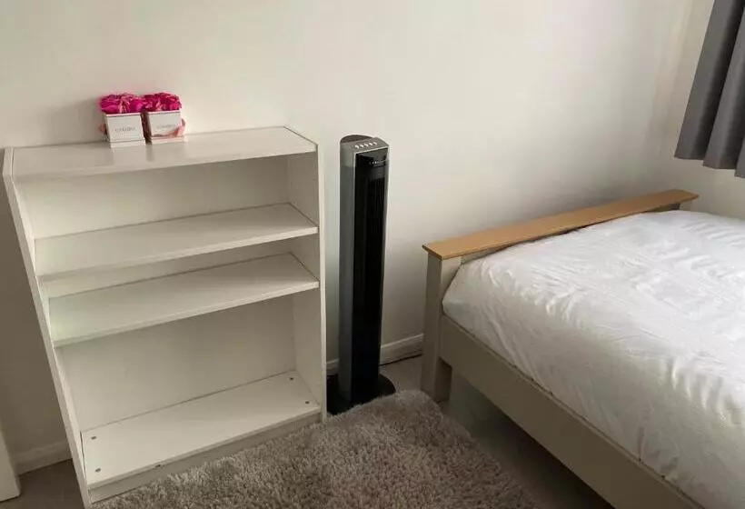 Modern 2 Bedrooms Fully Equipped Apartment With Garden, Free Parking, Free Wifi